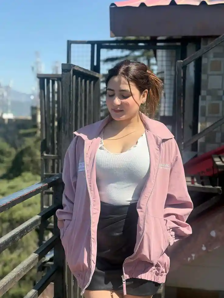 aunty escorts in Delhi
